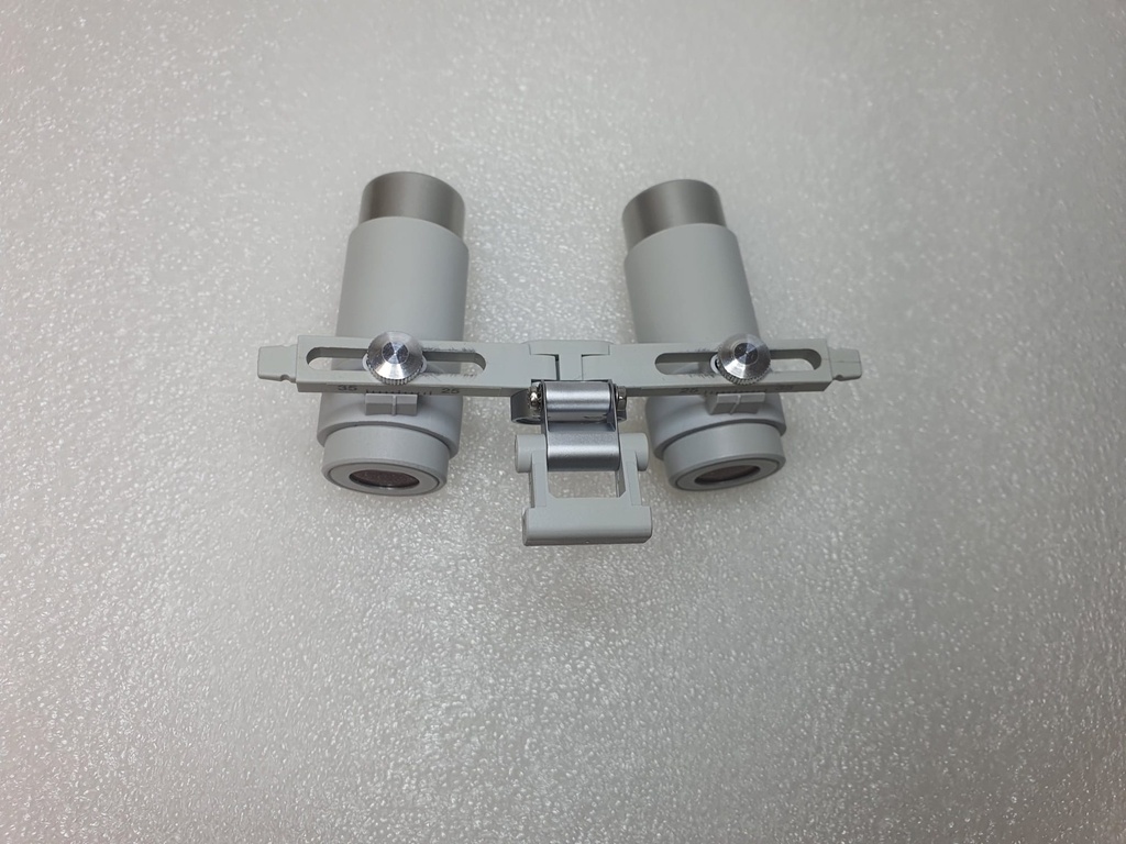 HEINE HRP-Lupe einzeln für 3S/ML4 LED 3,5x Vergrößerung 420 mm Arbeitsabstand - Der Artikel ist nicht in der Originalverpackung verpackt.