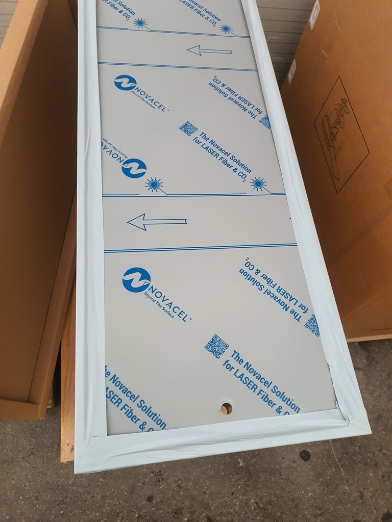 OP- und Behandlungstisch, CNS-Platte mit Kippvorrichtung / "X"-Unterbau