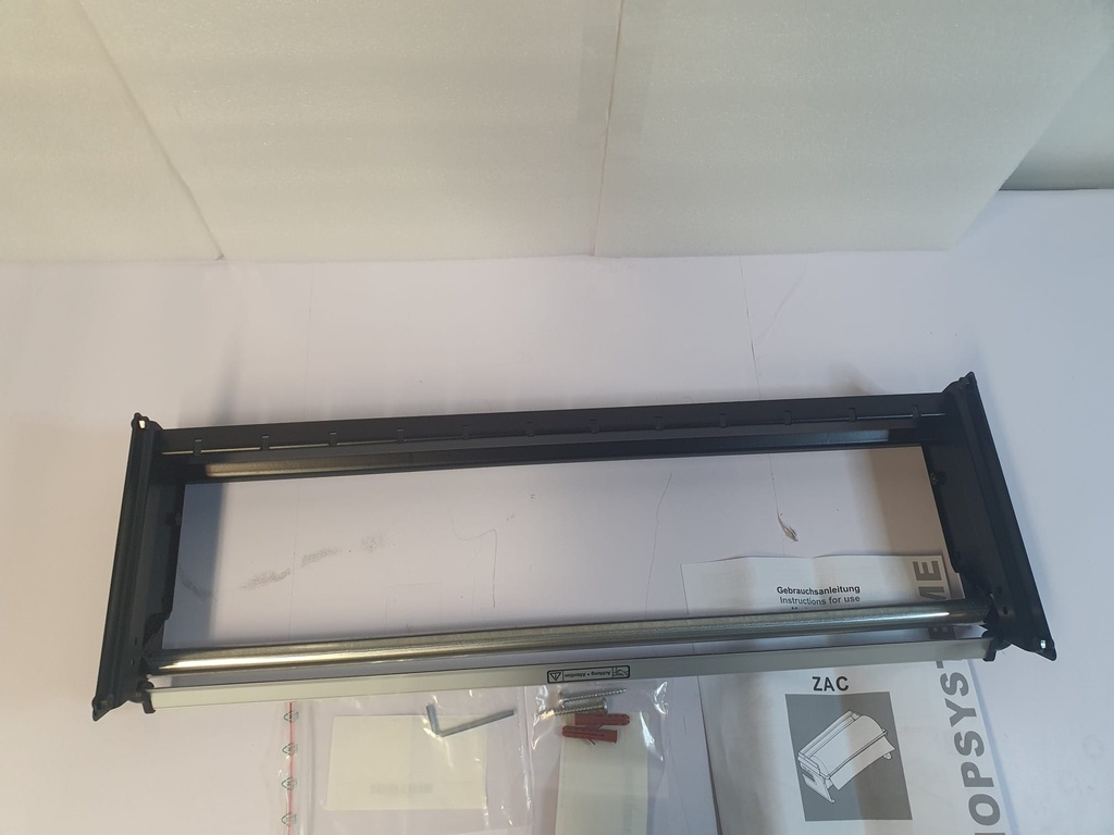 Wandabroller für Abdeckfolie hochwertige Ausführung mit Abrisskante-Der Artikel ist neu, montiert und ohne Originalverpackung.